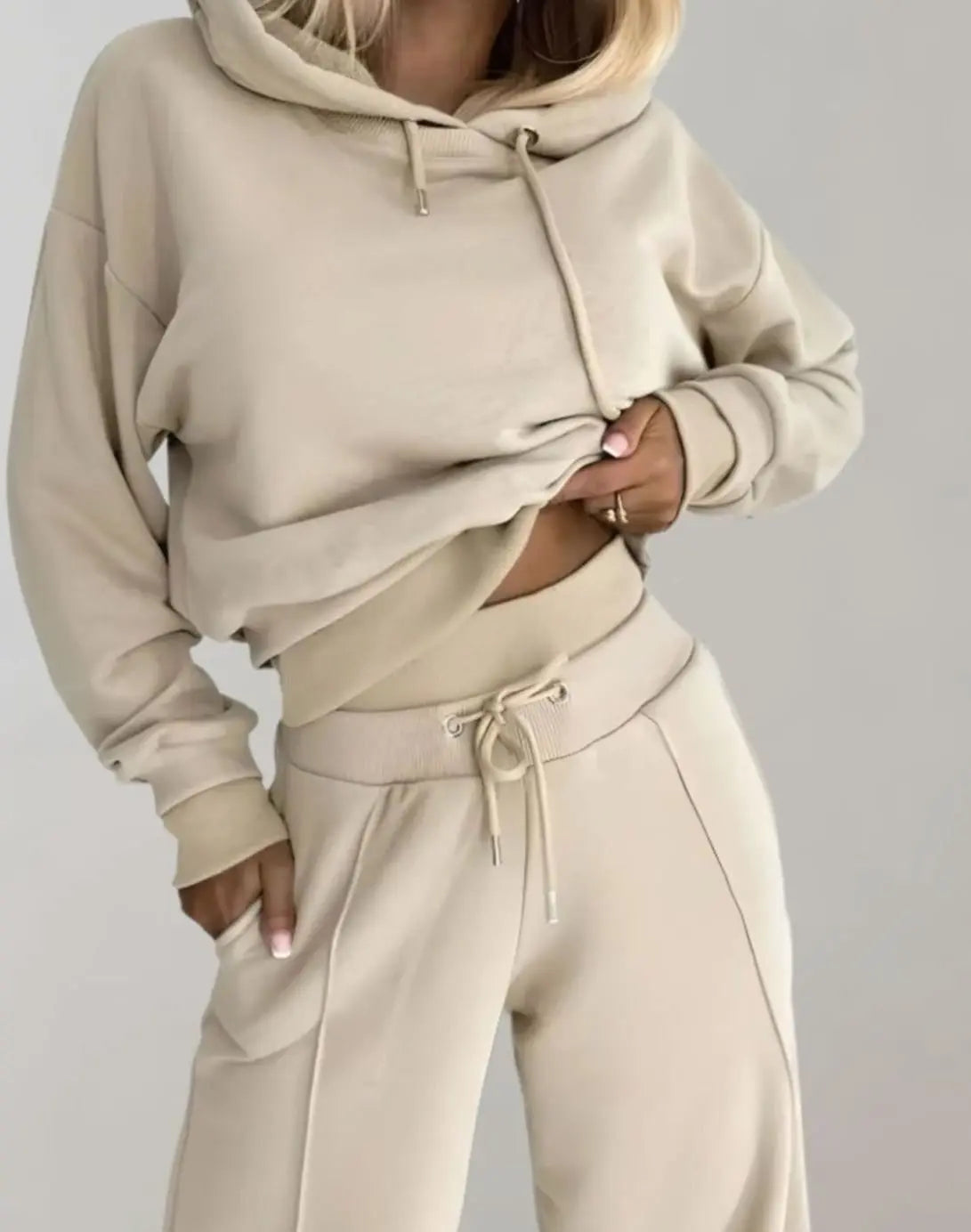 Women's Wide-Leg Drawstring Tracksuit Pants Cropped Hoodie Set - Beige