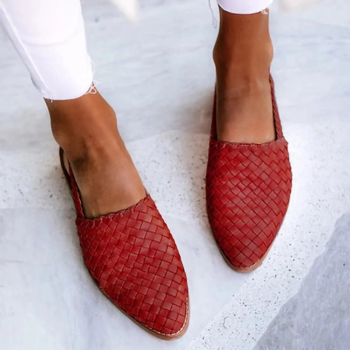 Women's Woven Leather Pointed-Toe Slingback Comfortable Sandals - Red